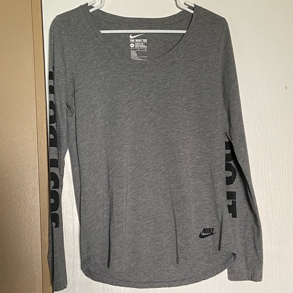 Nike - Picture 5 of 11